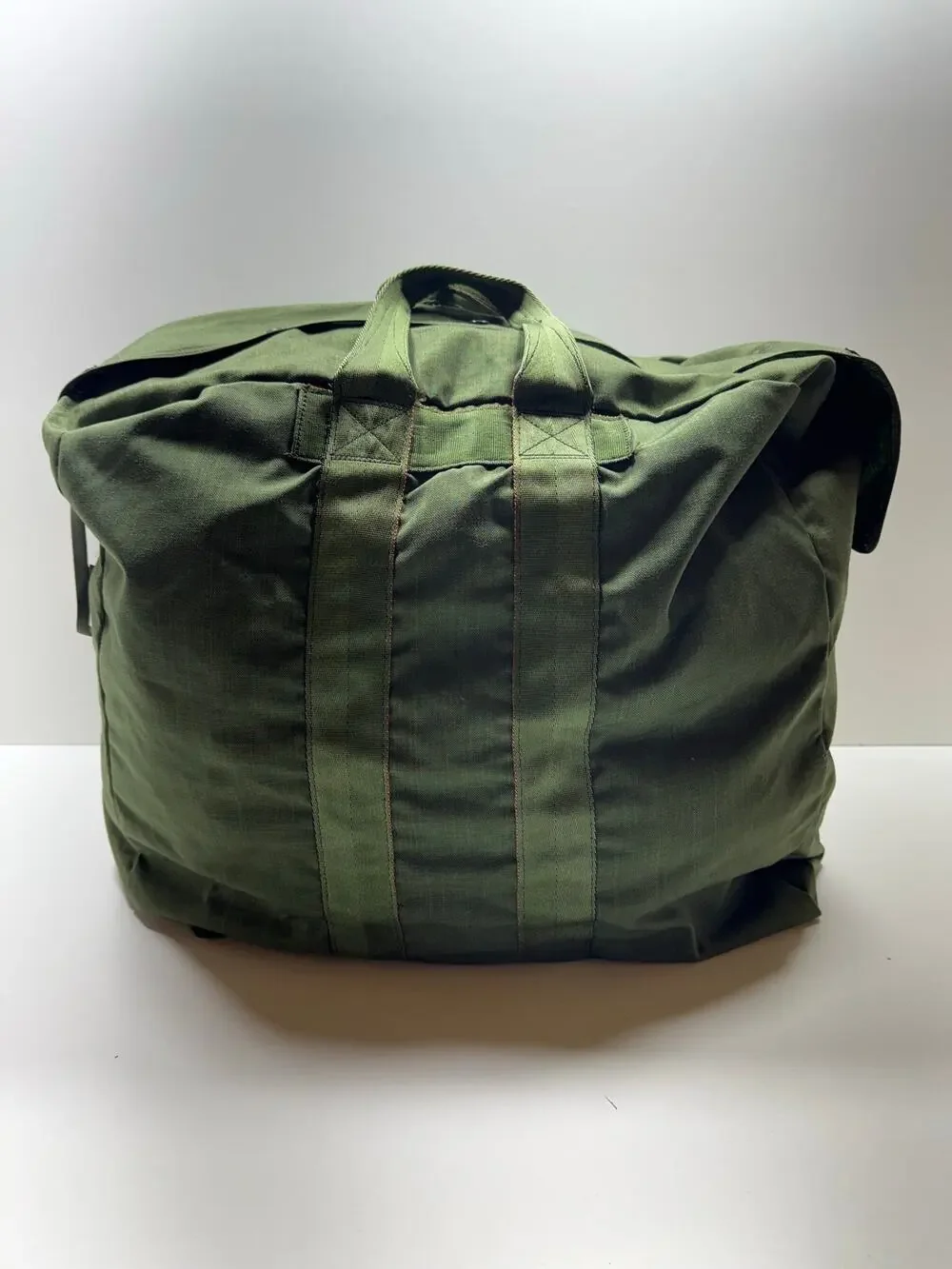 USGI Military Style Flyers Kit Bag Pilot Flight Duffel OD Green Nylon Zippered